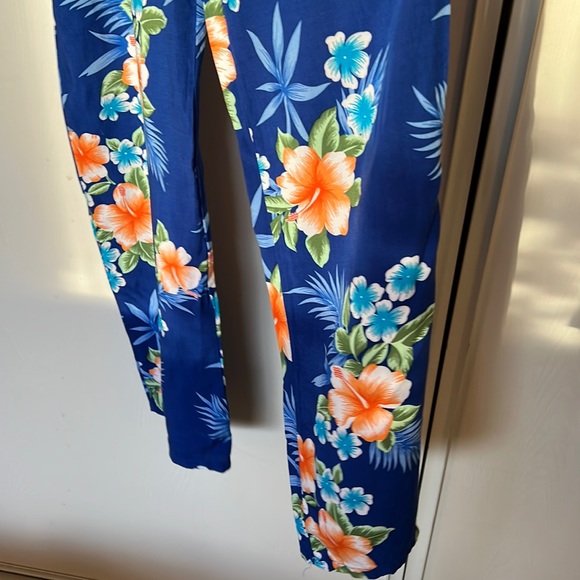 Hawaiian Sleeveless V with Pockets Jumpsuit in Hibiscus Blue Sz S - Picture 3 of 7